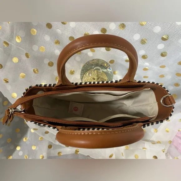 NEW PANDA SMALL WOVEN CROSSBODY BAG - TAN LEATHER - Picture 16 of 17